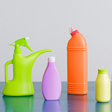 Low-maintenance composite fencing care: cleaning tips for longevity