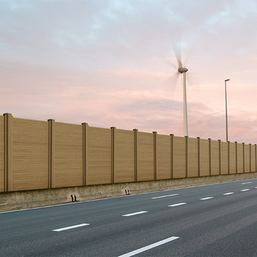 Hurricane-wind resistant commercial fencing